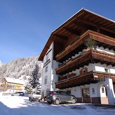 Albergo Alisander Corvara In Badia Extérieur photo