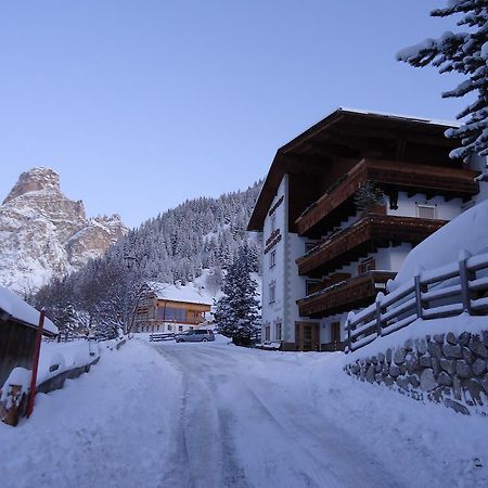 Albergo Alisander Corvara In Badia Extérieur photo