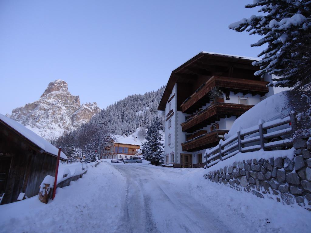 Albergo Alisander Corvara In Badia Extérieur photo